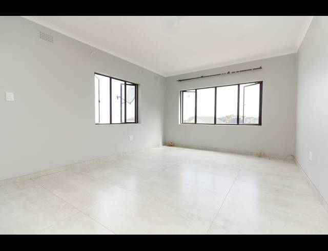 3 BEDROOM FLAT TO LET IN WARNER BEACH